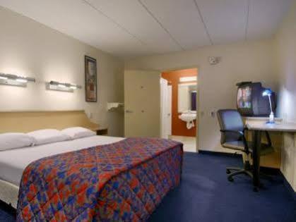 Motel Red Roof Arena 2*